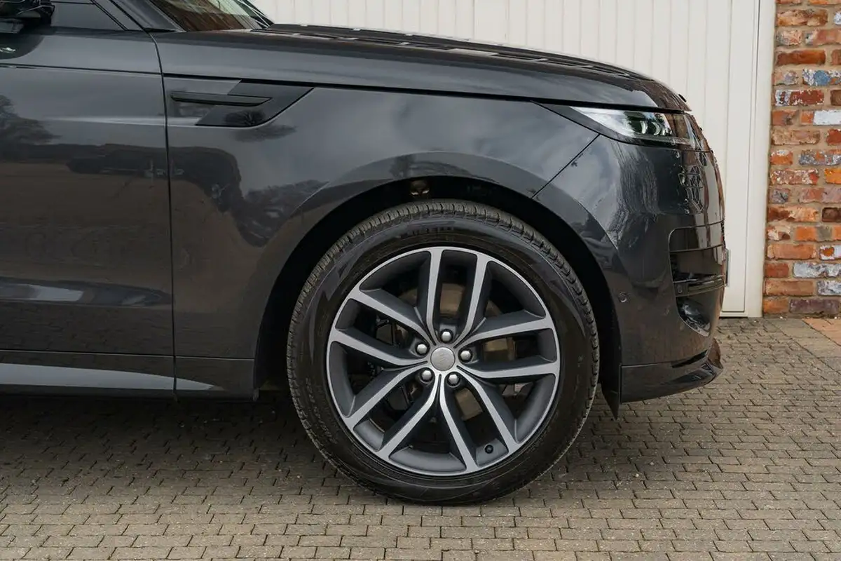 2023-land-rover-range-rover-sport-30-d300-dynamic-se-big-22
