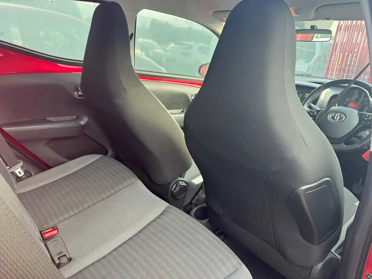 2020-toyota-aygo-10-vvt-i-x-play-big-41