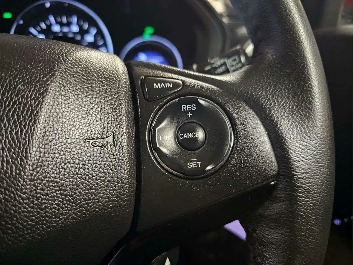 2016-honda-hr-v-16-i-dtec-se-navi-big-31