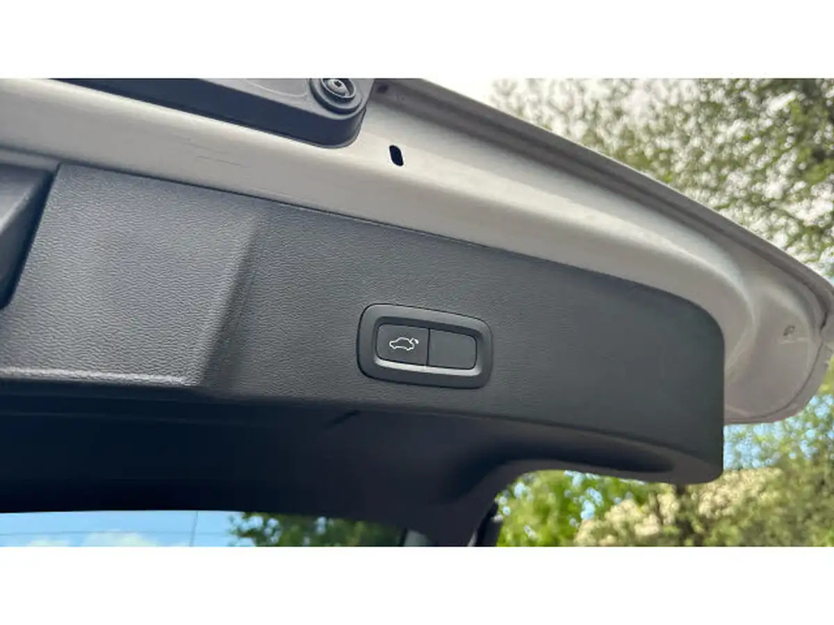 2022-volvo-xc40-15-t5-r-design-pro-big-34