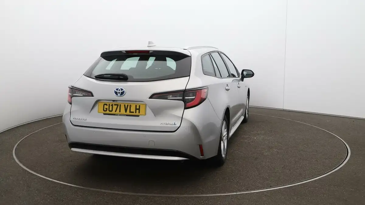 2021-toyota-corolla-18-vvt-i-icon-tech-spare-wheel-touring-sports-5d-big-55