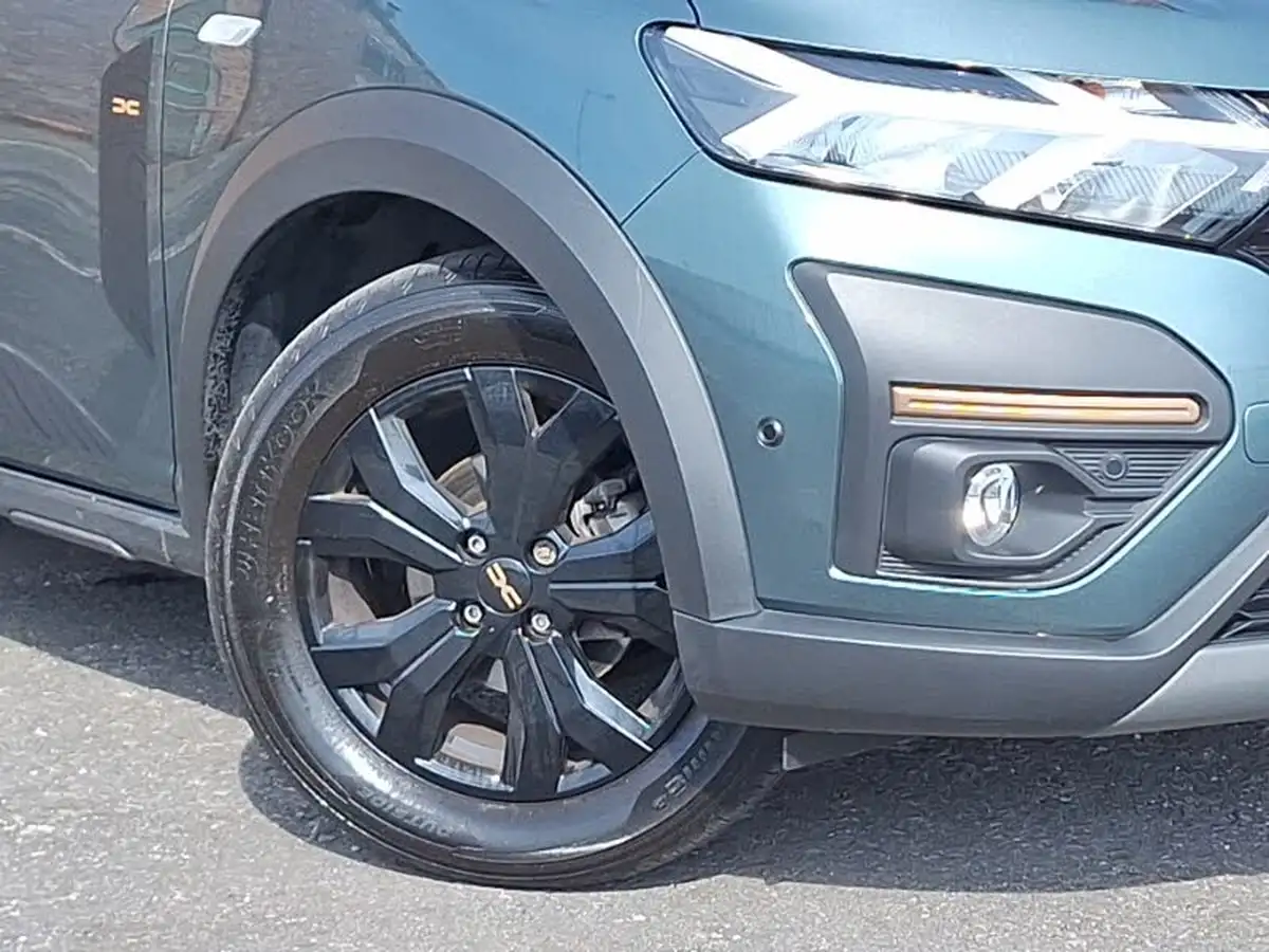 2024-dacia-sandero-stepway-10-tce-extreme-110bhp-big-8