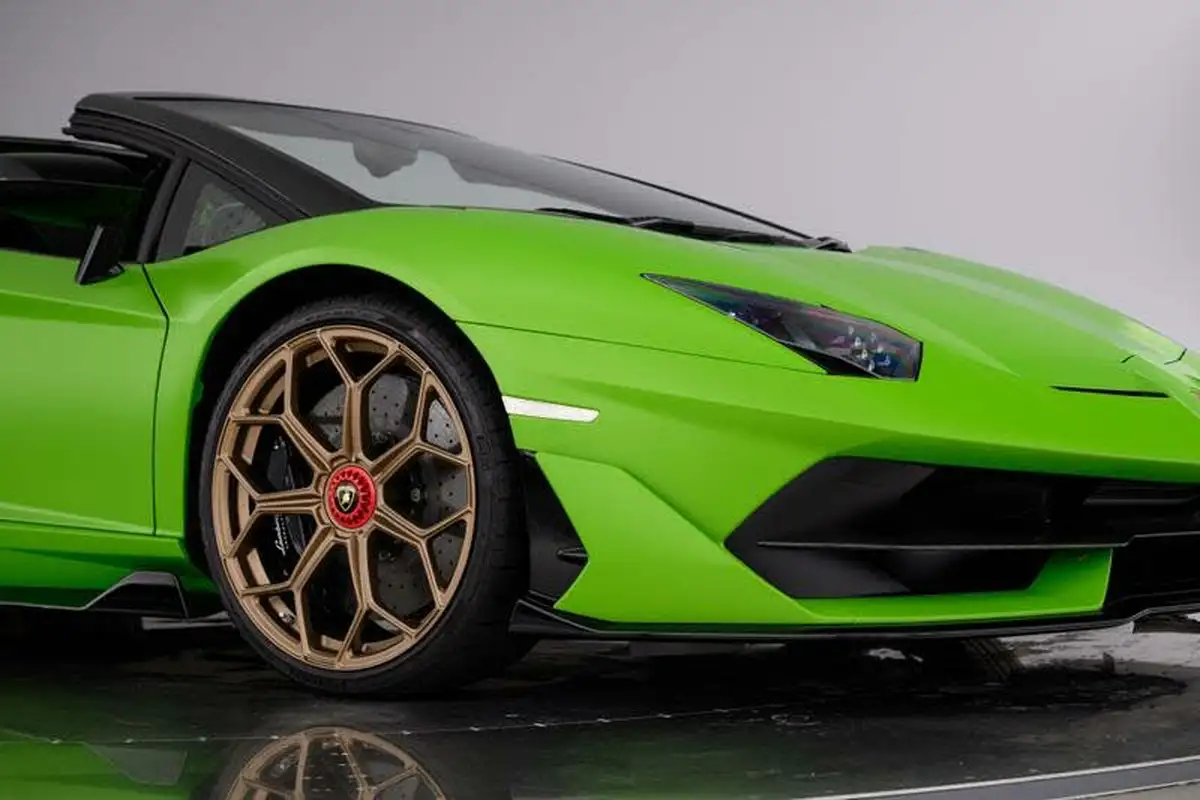 2021-lamborghini-aventador-65-svj-roadster-big-19