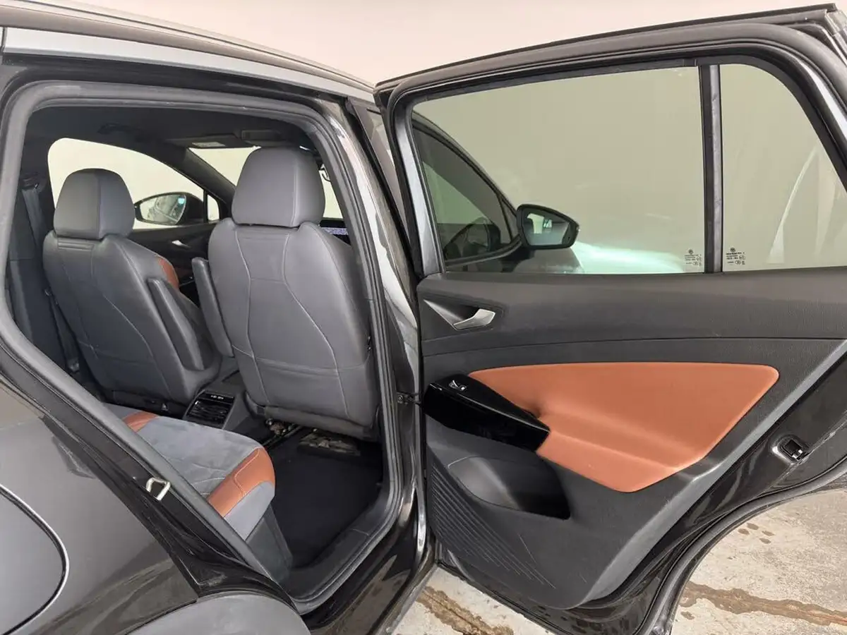 2021-volkswagen-id4-e-first-edition-big-15
