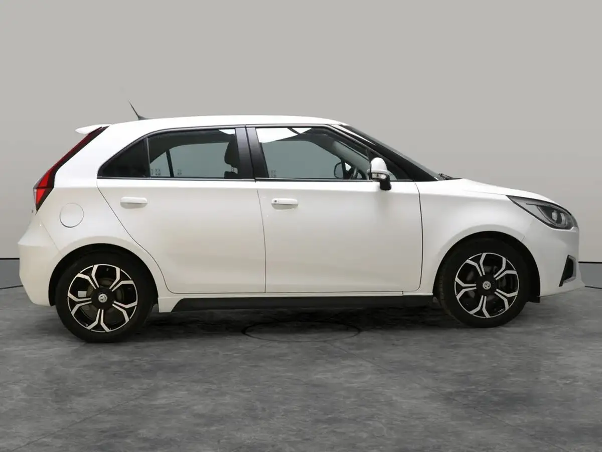 2023-mg-mg3-15-vti-tech-exclusive-nav-big-10