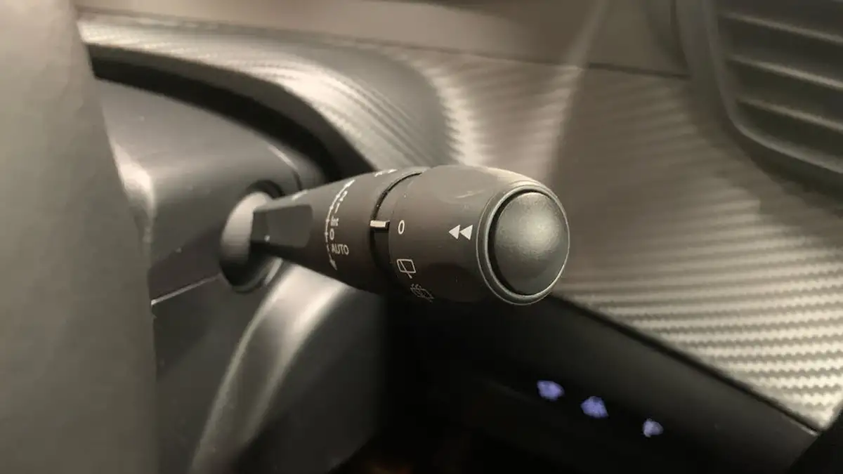 2024-peugeot-208-e-e-style-big-27