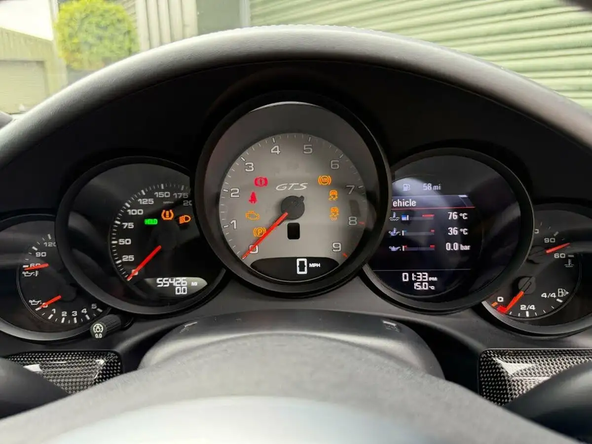 2015-porsche-911-38-carrera-gts-coupe-big-46