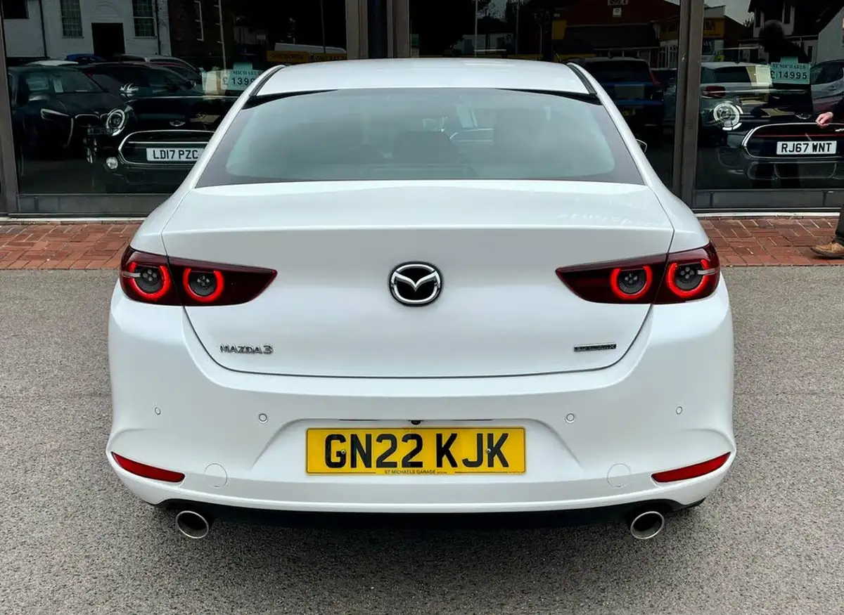 2022-mazda-mazda3-20-sport-lux-186ps-saloon-4d-big-18