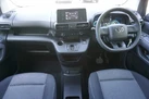 2024-toyota-proace-city-verso-e-shuttle-medium-small-4
