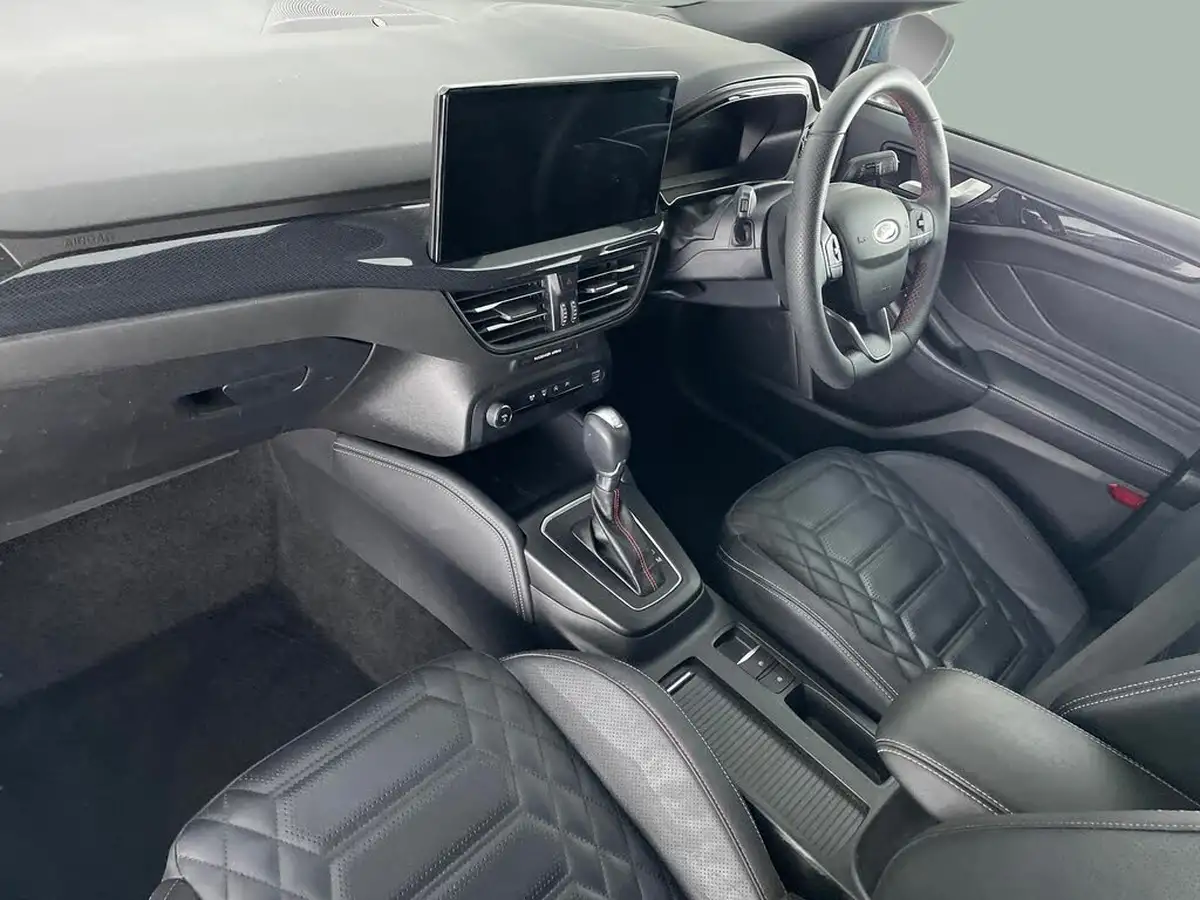 2023-ford-focus-10t-st-line-vignale-155ps-hybrid-mhev-hatchback-powershift-big-3