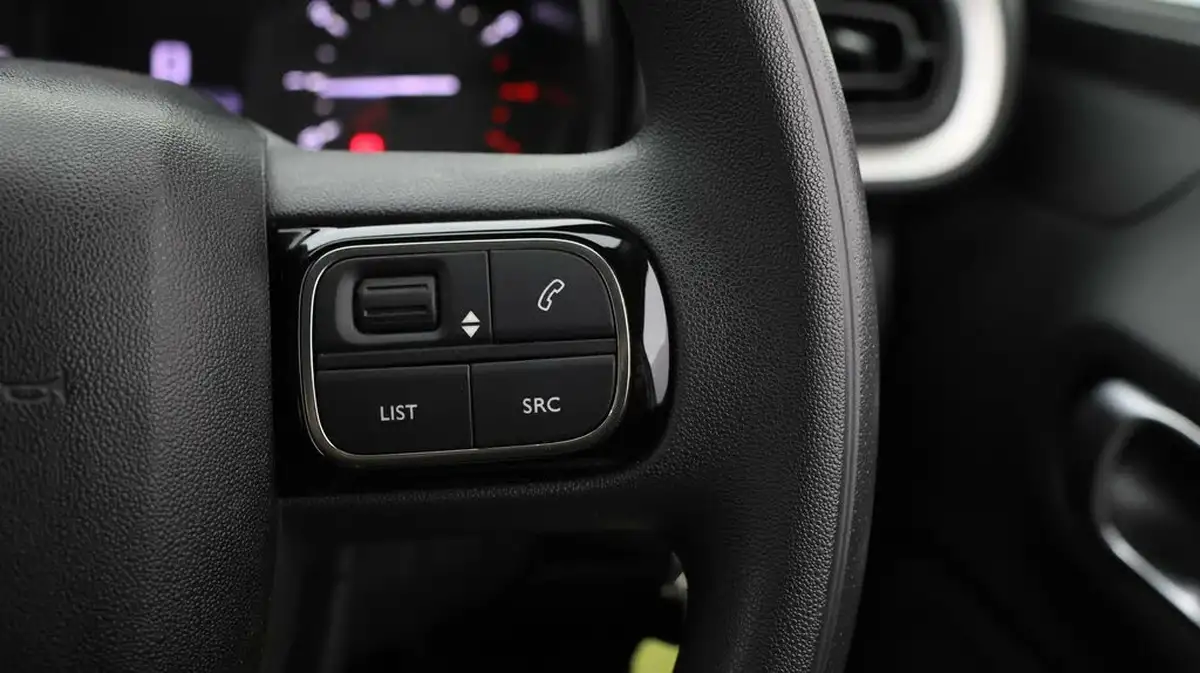 2021-citroen-c3-12-puretech-shine-83ps-big-21