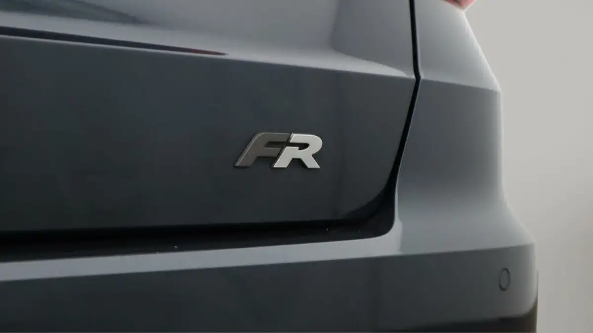 2022-seat-arona-10-tsi-fr-sport-big-23