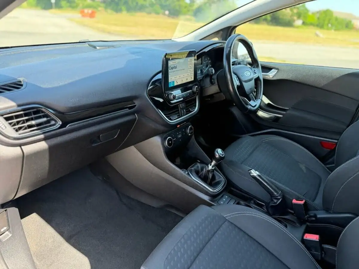 2017-ford-fiesta-10t-zetec-100ps-ecoboost-ss-5d-big-36