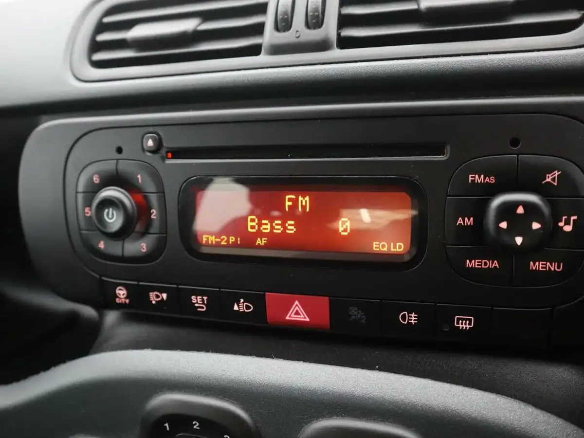 2018-fiat-panda-12-easy-big-24