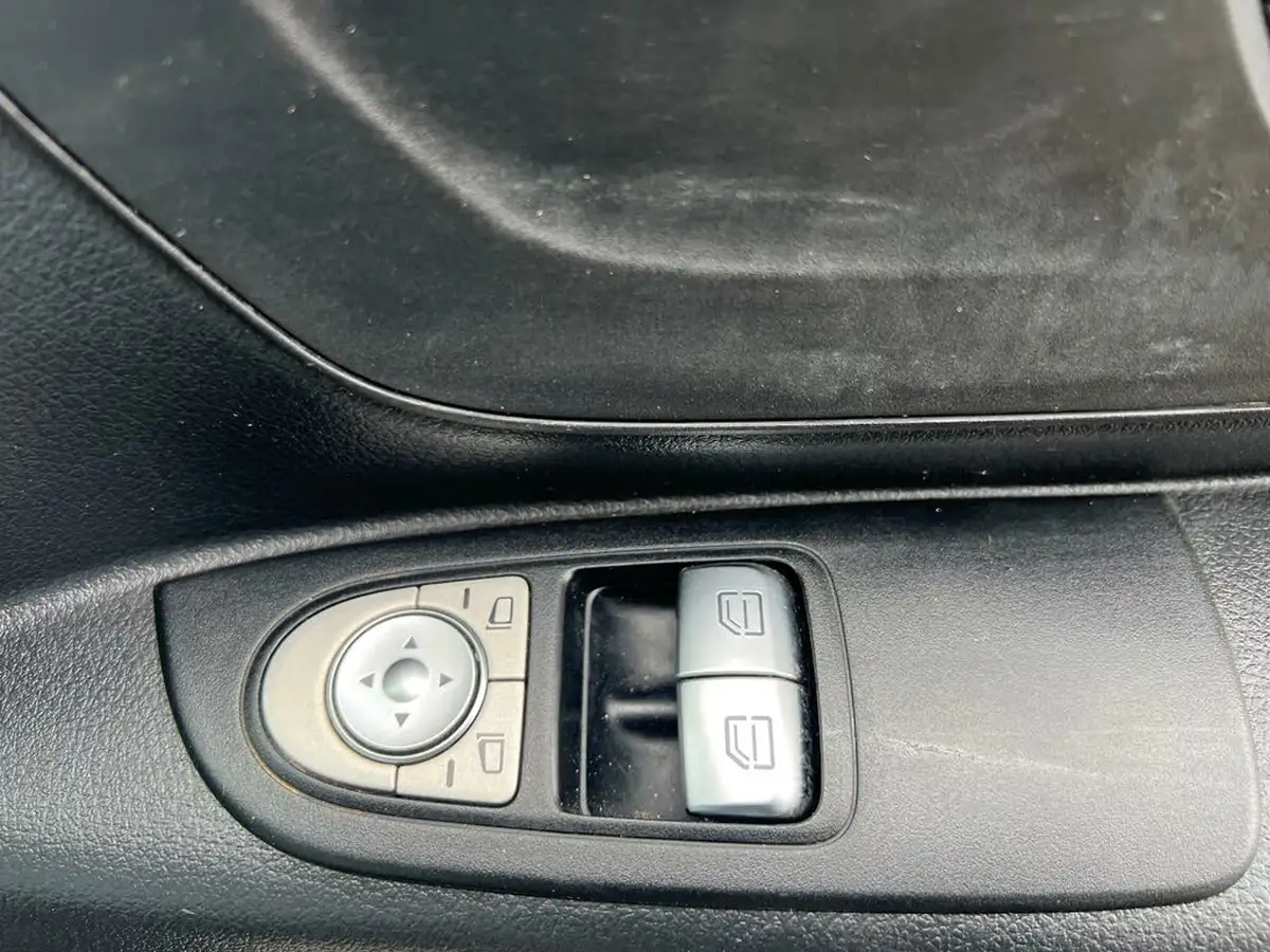 2021-mercedes-benz-vito-18-cdi-110-progressive-l1-panel-big-32