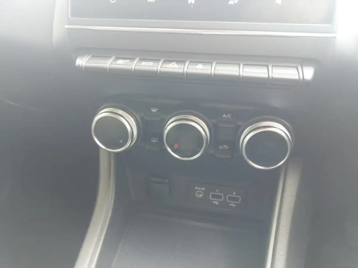 2021-renault-captur-10-tce-iconic-90ps-big-16