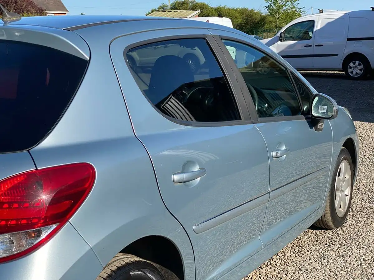 2010-peugeot-207-14-sport-vti-95-5d-1397cc-big-29