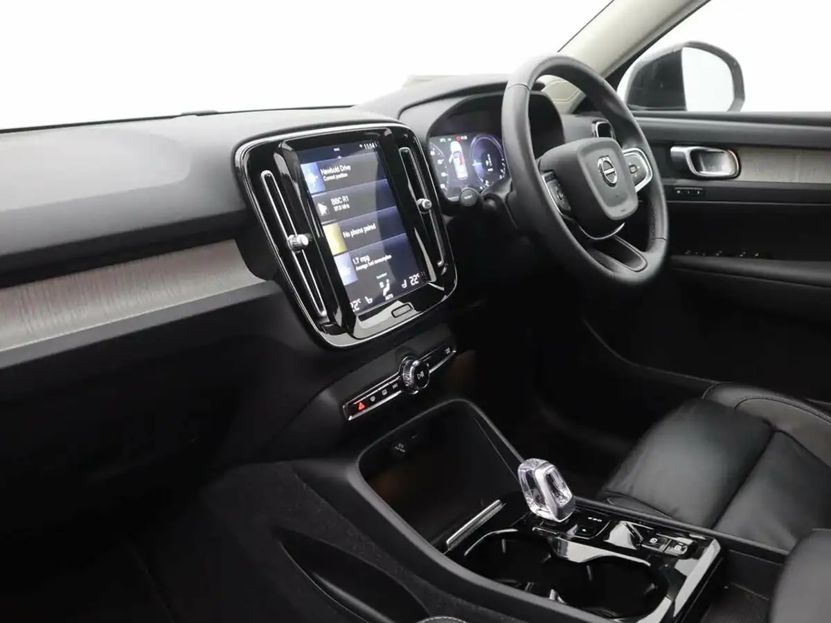 2022-volvo-xc40-15-t5-inscription-pro-big-8