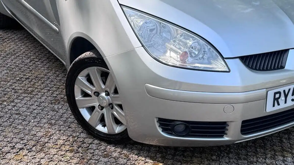 2008-mitsubishi-colt-15td-cz2-big-30