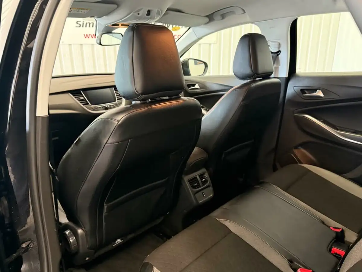 2019-vauxhall-grandland-x-12-sport-nav-big-9
