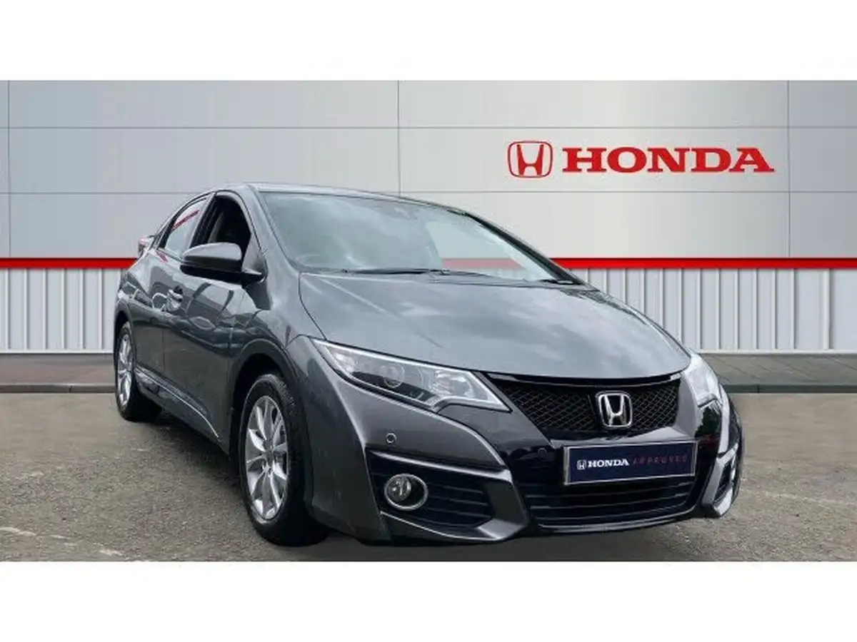 2015-honda-civic-16-i-dtec-se-plus-honda-connect-hatchback-big-0