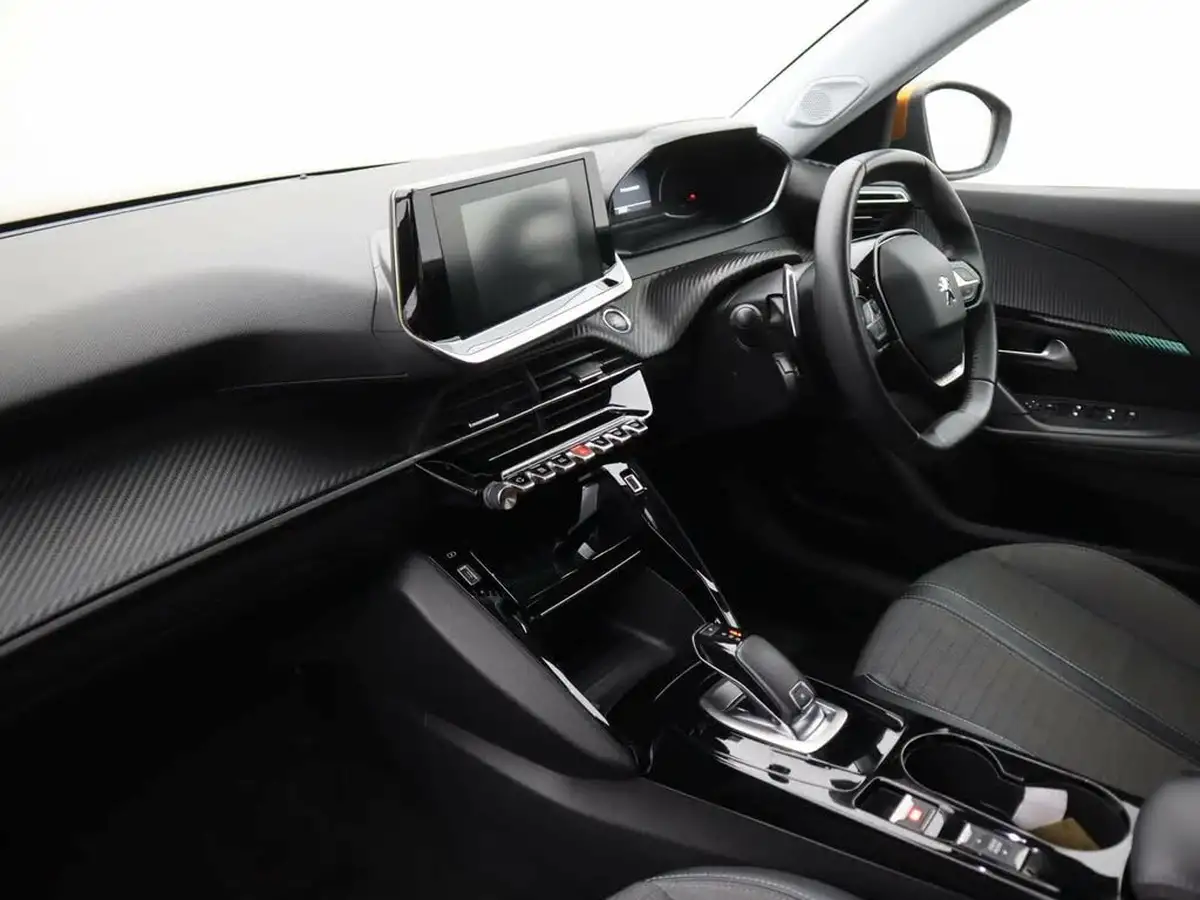 2021-peugeot-2008-suv-12-puretech-allure-130bhp-eat8-big-12