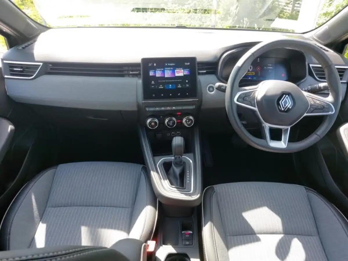 2024-renault-clio-16-techno-big-2