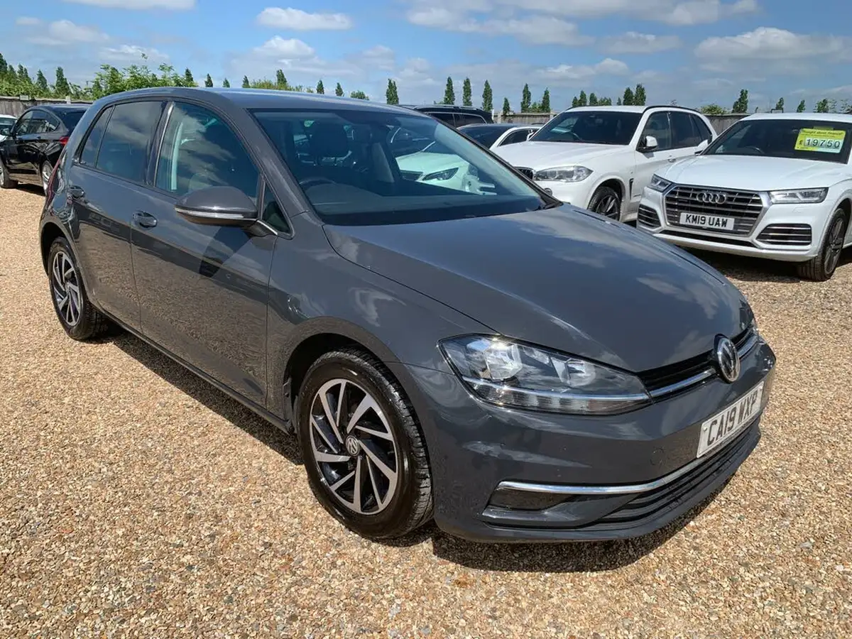 2019-volkswagen-golf-16tdi-match-hatchback-5d-dsg-big-0