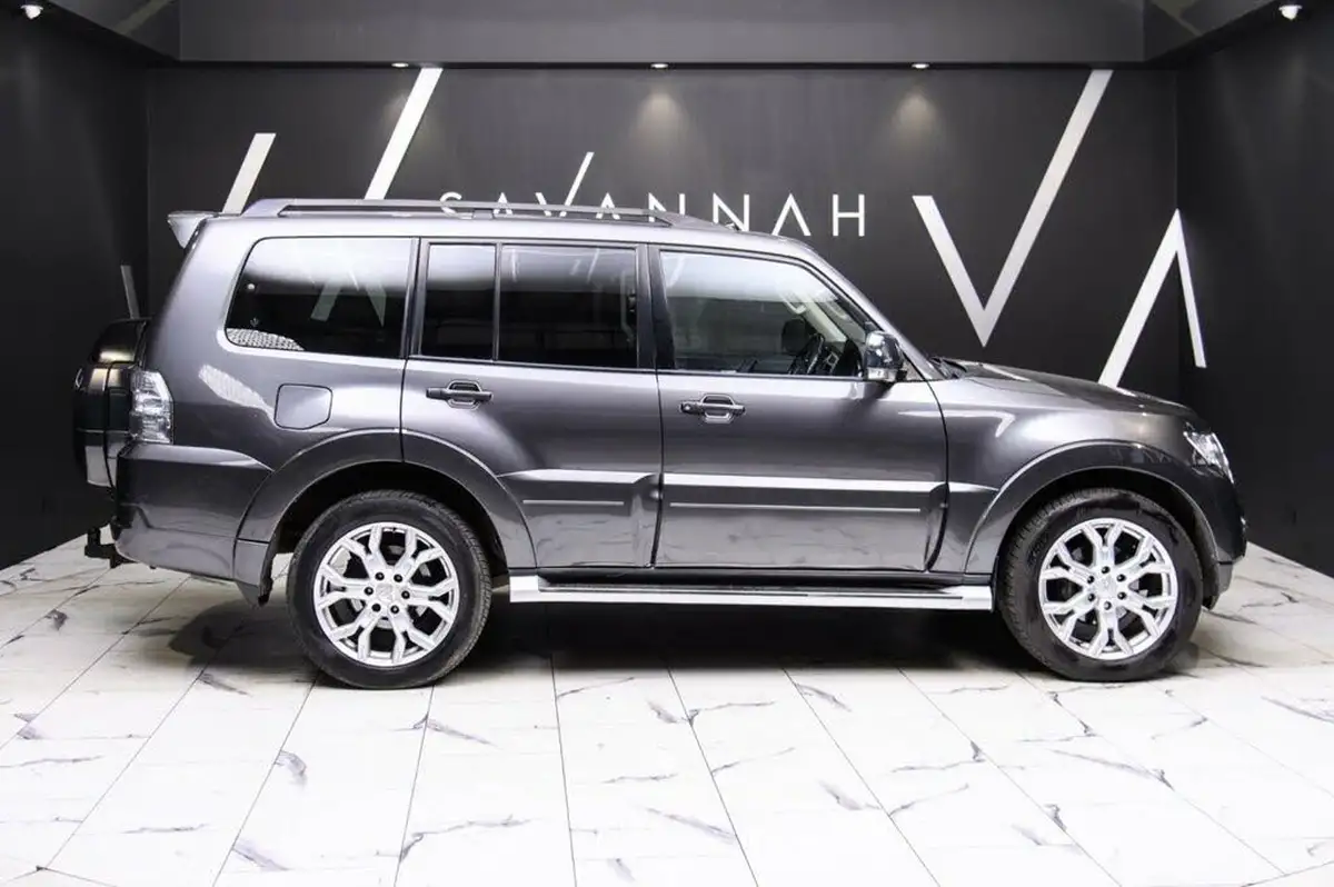 2016-mitsubishi-shogun-32td-sg5-big-22