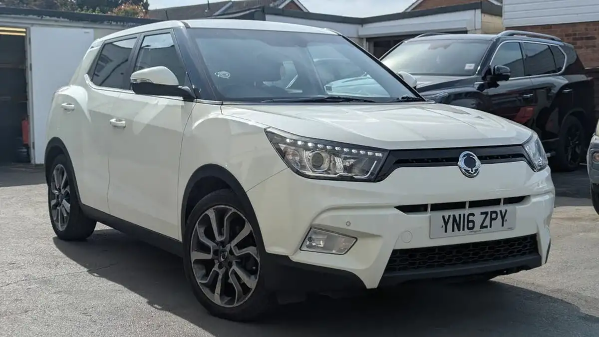 2016-kgm-ssangyong-tivoli-16td-elx-2wd-big-0