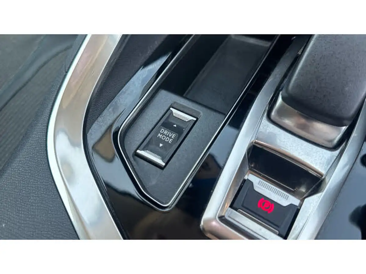 2021-peugeot-3008-suv-big-26