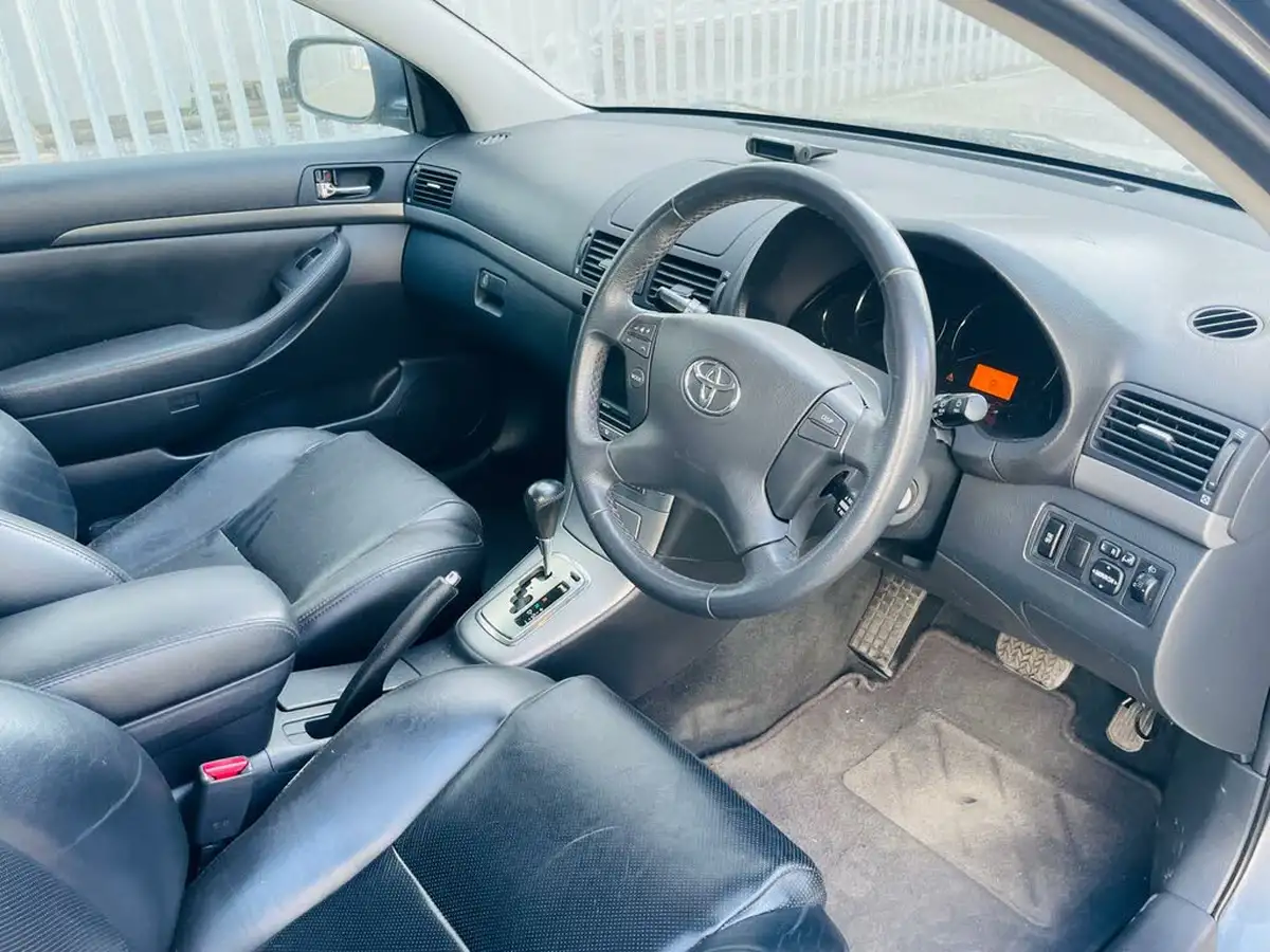 2007-toyota-avensis-20-t-spirit-hatchback-5d-auto-big-7