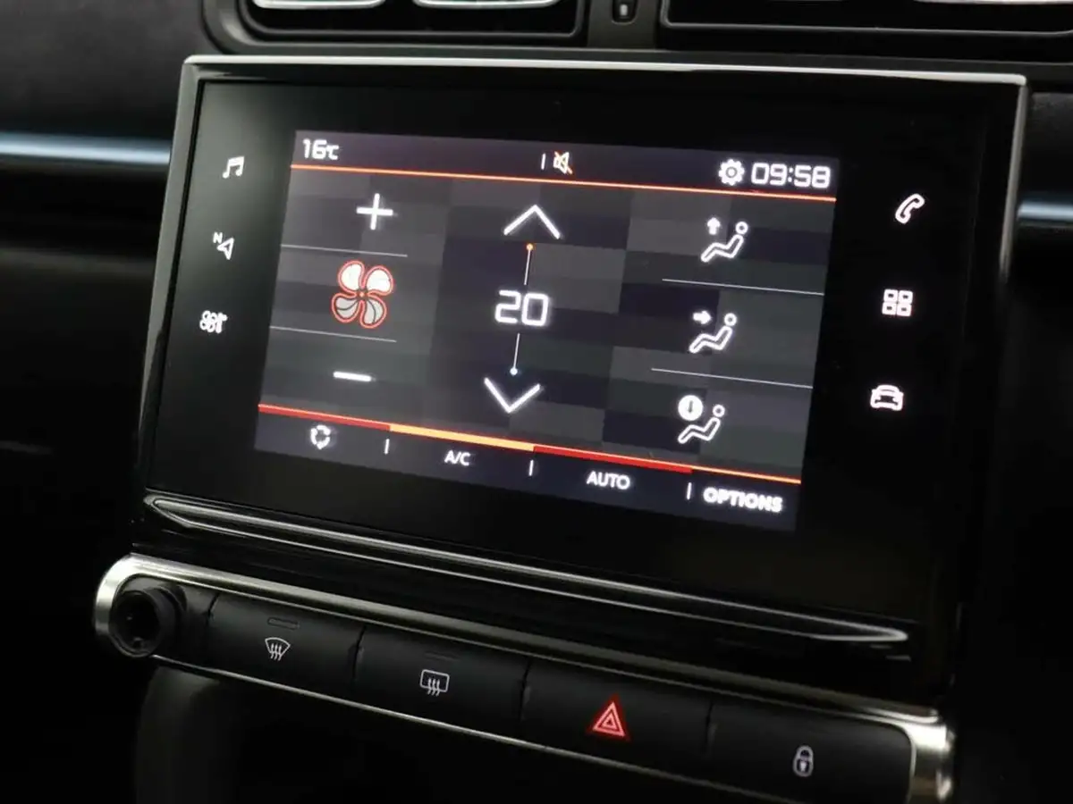 2023-citroen-c3-12-puretech-elle-83ps-ss-big-26