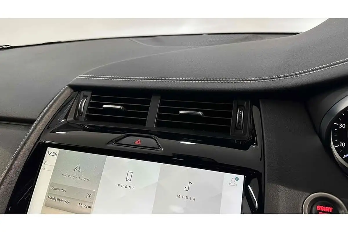 2023-jaguar-e-pace-15-p300e-r-dynamic-black-big-46