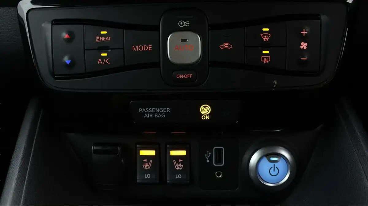 2020-nissan-leaf-e-n-connecta-big-11