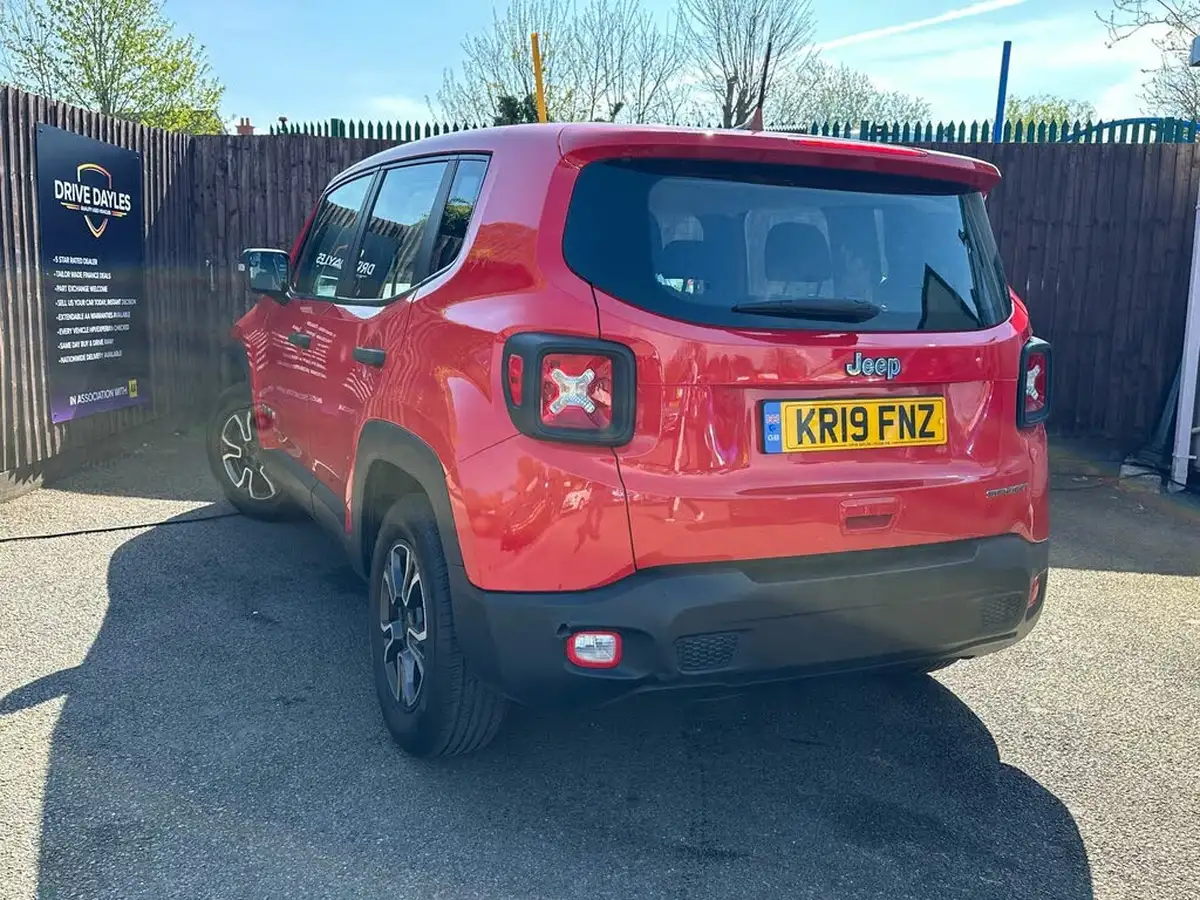 2019-jeep-renegade-10-gse-sport-big-1