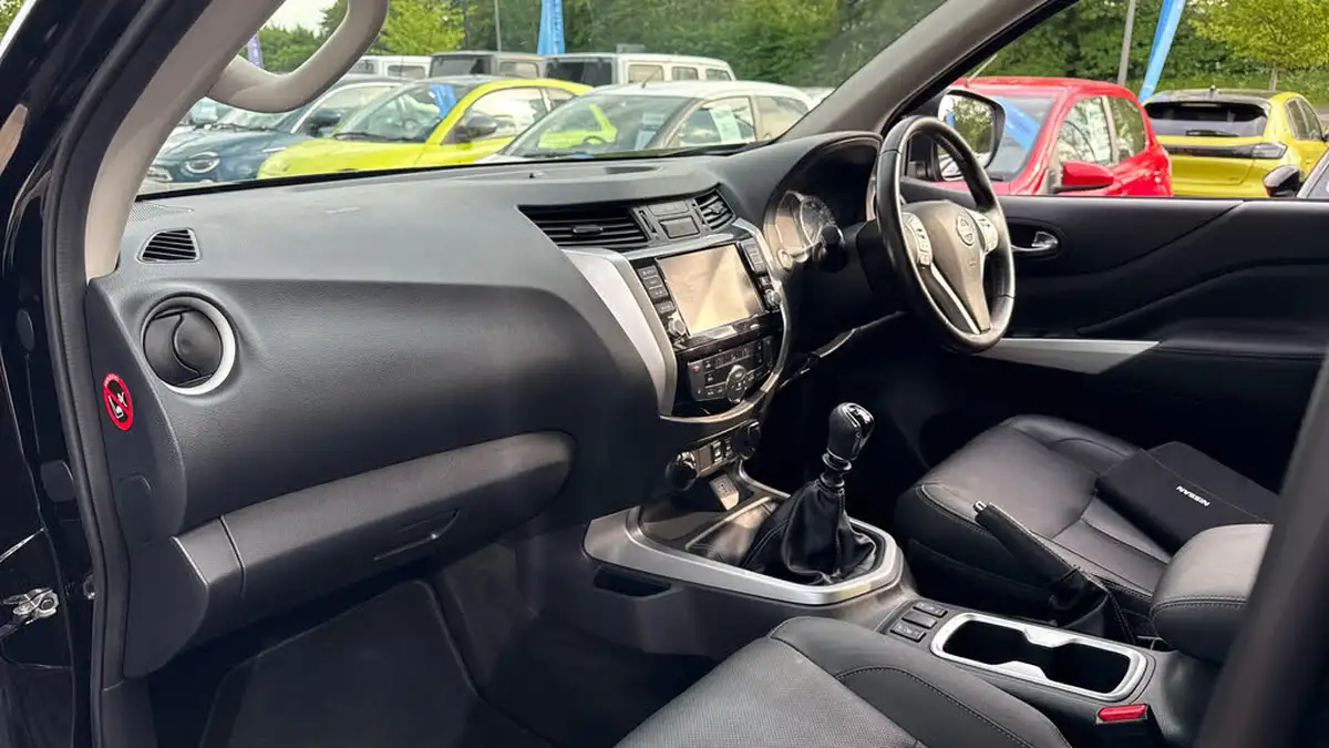 2021-nissan-navara-23dci-tt-tekna-8-navileather-big-11