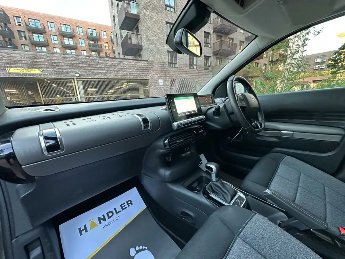 2019-citroen-c4-cactus-12-puretech-flair-130ps-eat6-big-30
