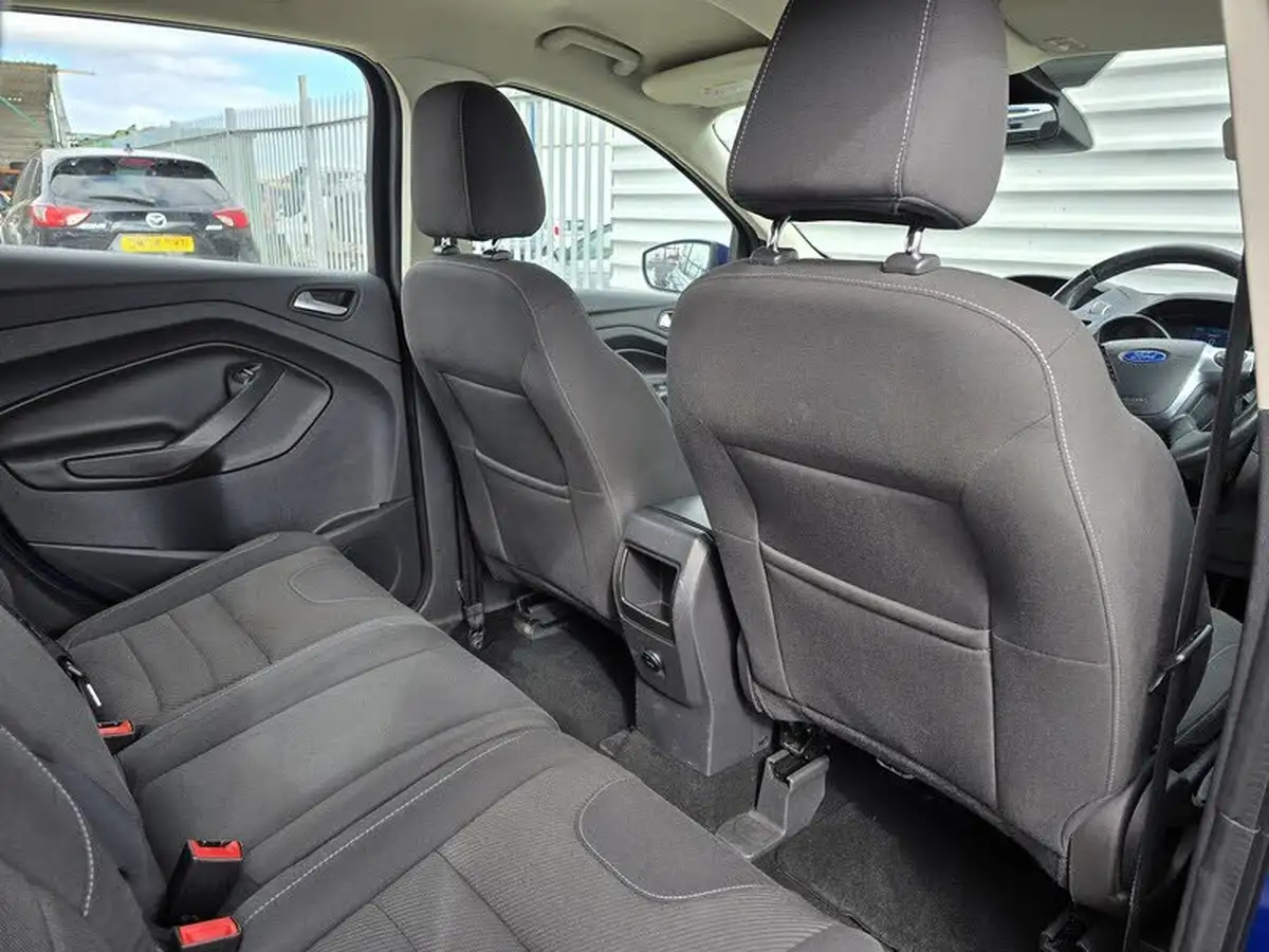 2016-ford-kuga-20tdci-zetec-big-15