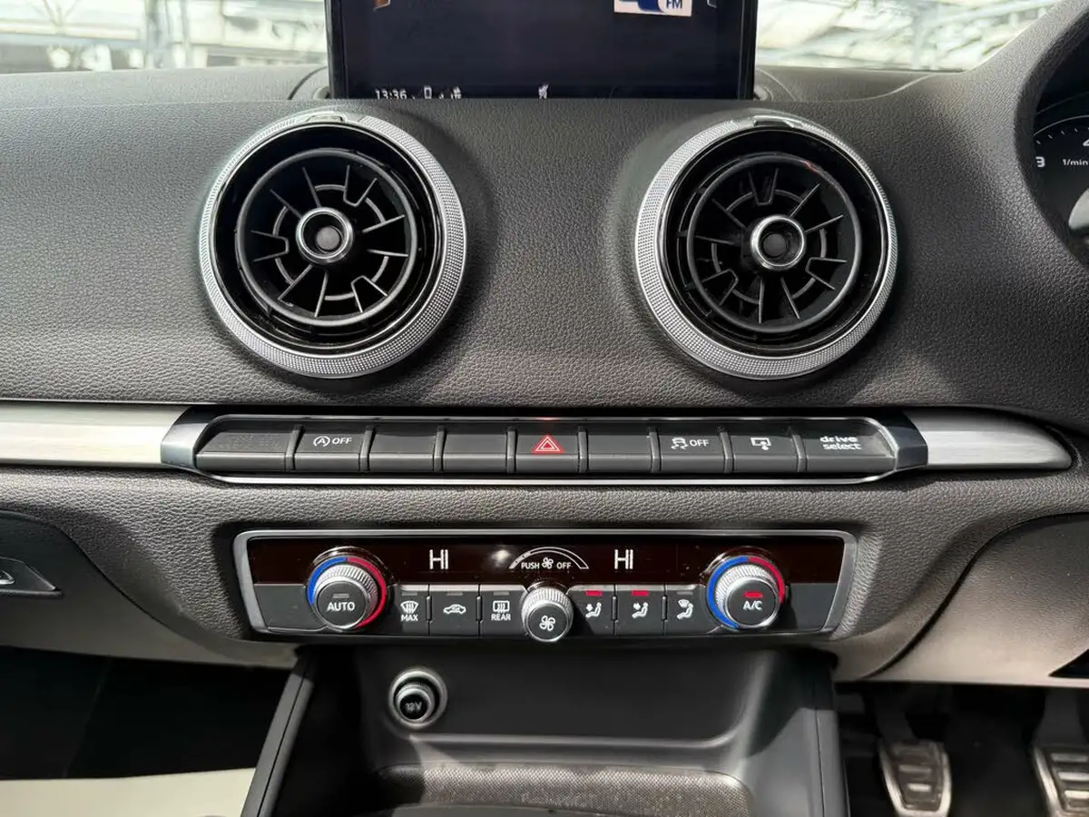 2017-audi-a3-cabriolet-16tdi-s-line-116ps-big-33