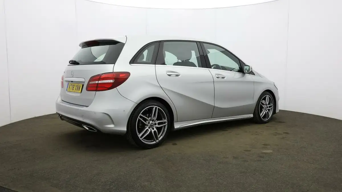 2018-mercedes-benz-b-class-16-b200-amg-line-156ps-premium-plusss-7g-dct-big-56