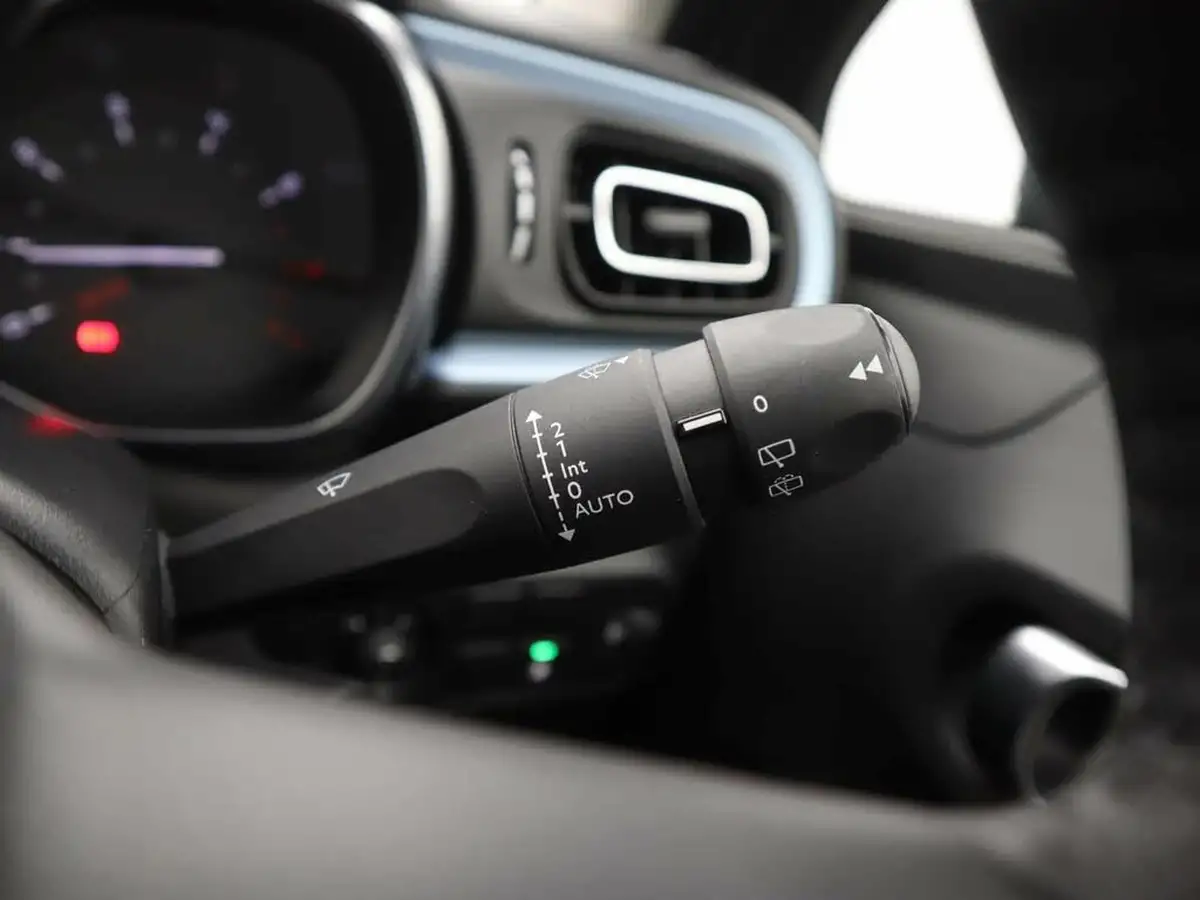 2023-citroen-c3-12-puretech-elle-83ps-ss-big-33