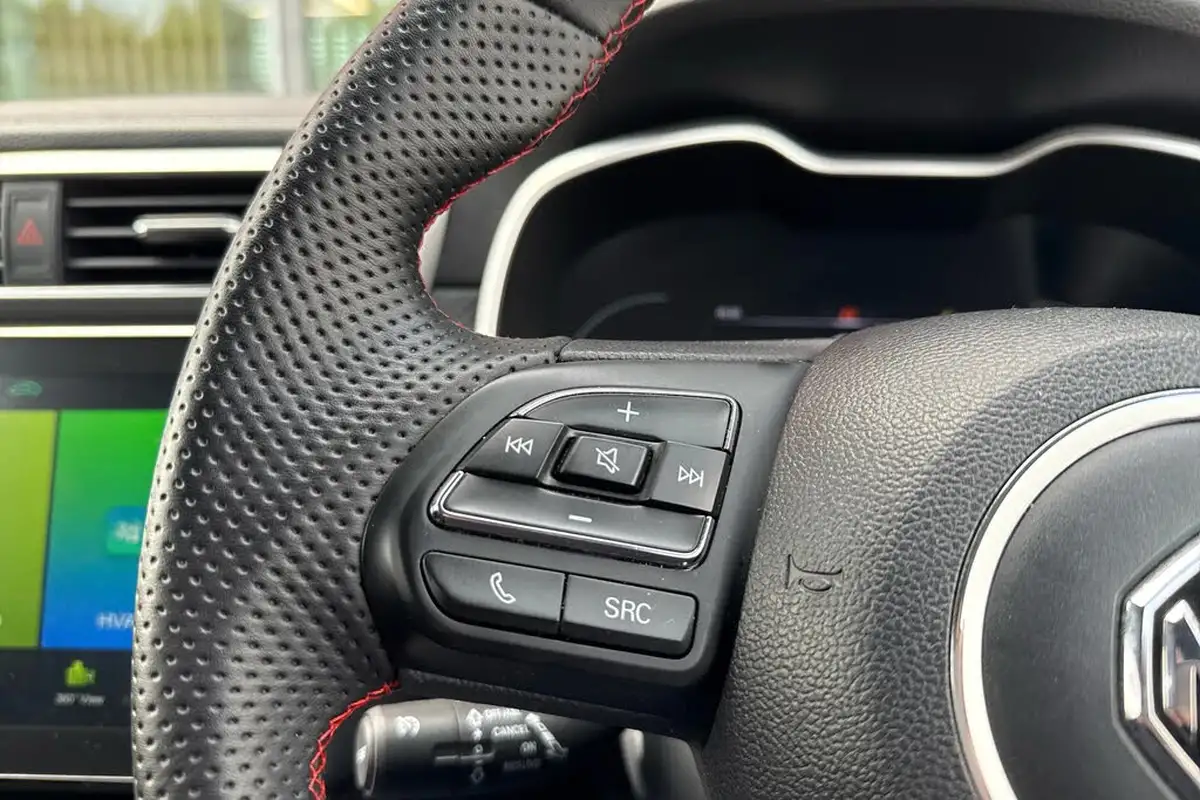 2024-mg-zs-suv-15-vti-tech-exclusive-big-17