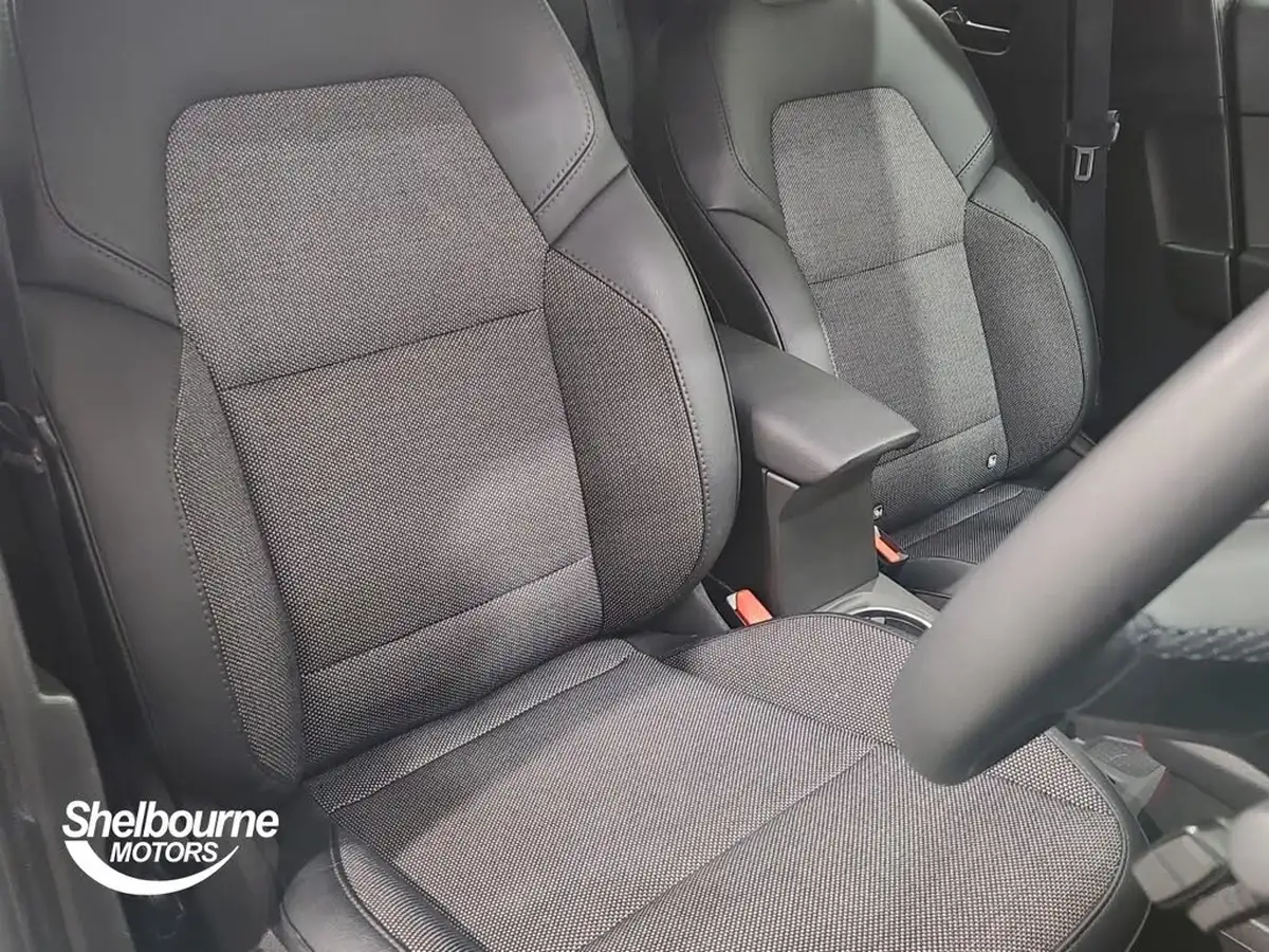 2022-renault-captur-10-tce-rive-gauche-se-big-35