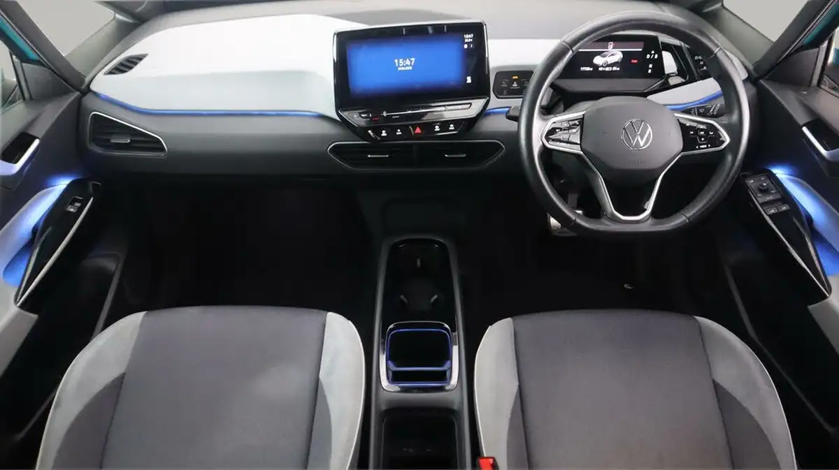 2020-volkswagen-id3-e-business-big-13