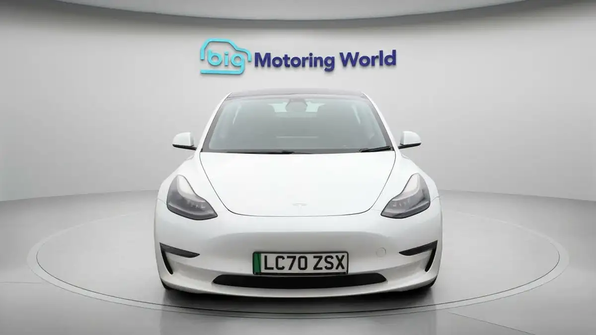 2020-tesla-model-3-e-long-range-big-2