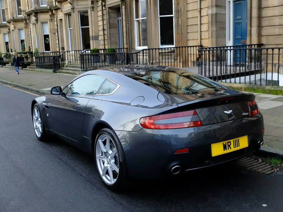 2008-aston-martin-vantage-43-coupe-big-4