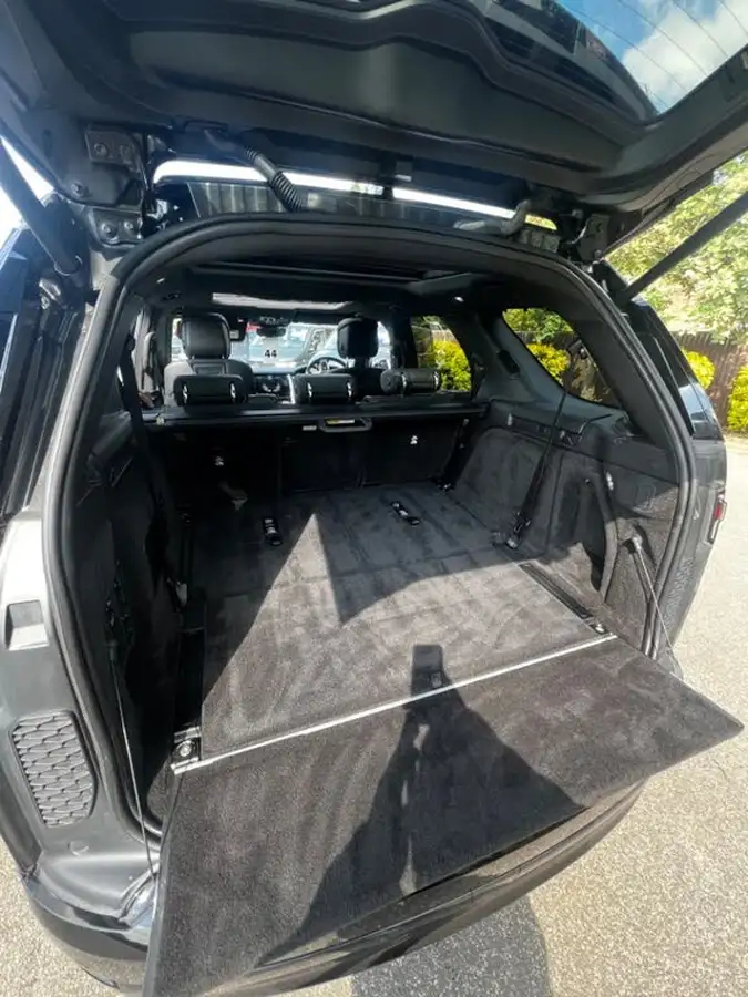 2021-land-rover-discovery-30-d300-r-dynamic-se-big-18