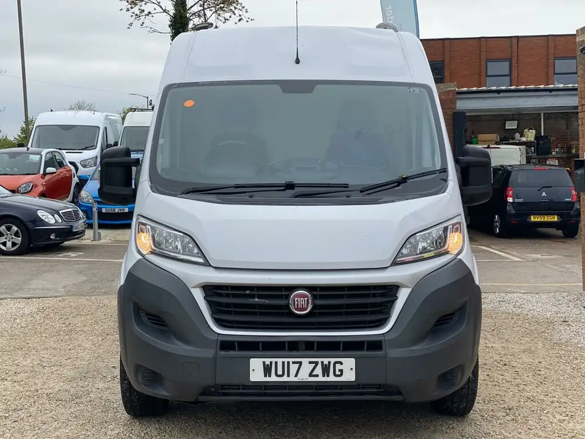 2017-fiat-ducato-20td-35-lh2-panel-big-4
