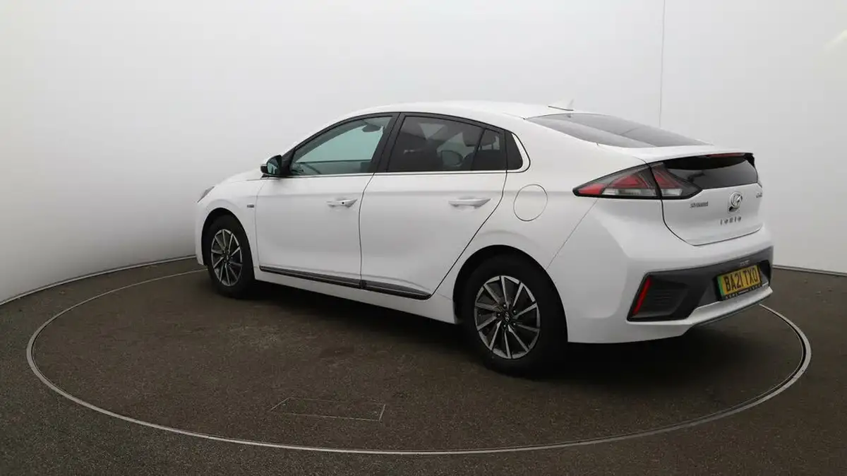 2021-hyundai-ioniq-e-premium-se-electric-100kw-big-55